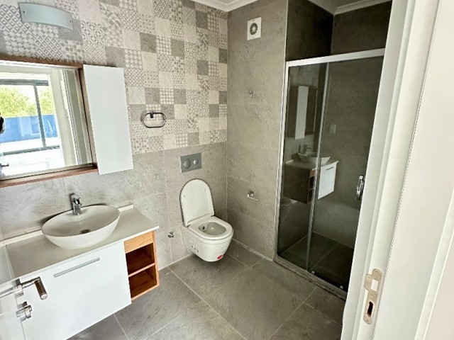 İSKELE LONG BEACH BÖLGESİNDE RIVERSIDE SİTESİNDE BEYAZ EŞYALI GENİŞ 1+1 DAİRE !!