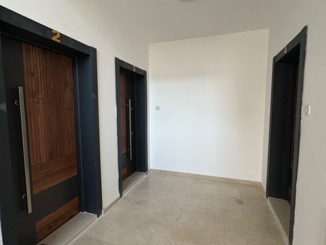 Lefkoşa Hamitköy 2+1 Ebeveyn Banyolu Satılık Daire - Fotoğraf 3