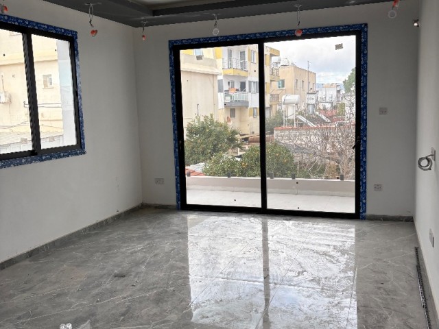 Lefkoşa Marmara 2+1 Satılık Daire - Fotoğraf 4