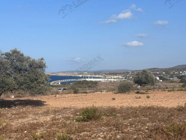 Kuzey Kıbrıs Karpaz Yeni Erenköy Arkın Karpaz Gate Marina Yakını Satılık Türk Koçanlı-imarlı-alt Yapılı Kısmi Takasa Açık Arazi ! - Fotoğraf 2