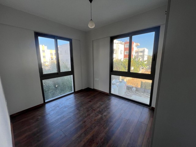 Lefkoşa Yenişehir Bölgesinde SATILIK 3+1 DAİRE - Fotoğraf 1