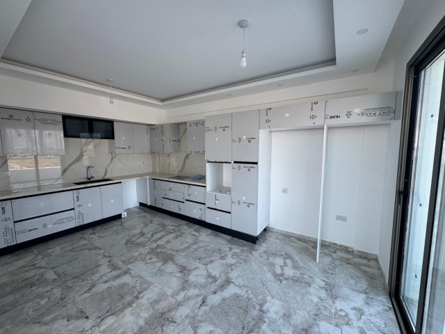 Lefkoşa Batıkent'de ( KDV ve TRAFO Ödenmiş) TÜRK KOÇANLI 3+1 Satılık İkiz Villa - Fotoğraf 2