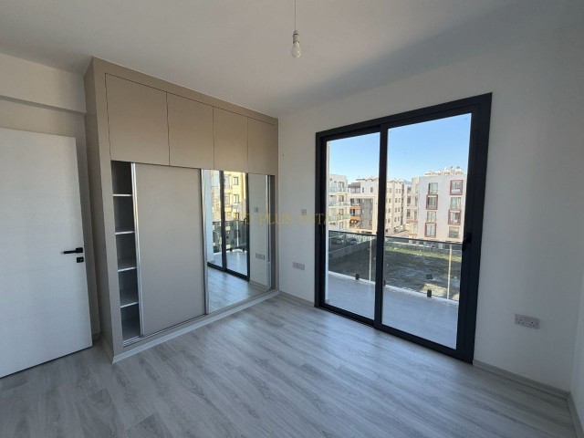 Lefkoşa Küçük Kaymaklı'da Türk Malı Çift Tuvaletli Hemen Satılık 2+1 Daire - SON 1 DAİRE - Fotoğraf 4