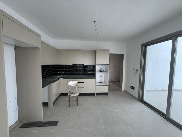 METROPOL ARKASINDA MERKEZİ KONUMDA SON 2 ADET 2+1 PENTHOUSE DAİRE!