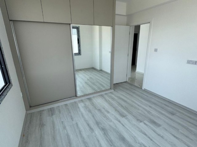 Kucuk Kaymaklıda Satılık 2+1 Apartman Daırelerı ( Ev Turu Açıklamada) - Fotoğraf 1
