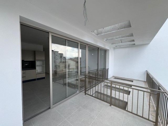 Metropol Arkasında Merkezi Konumda Son 2 Adet 3+1 Penthouse Daire! (155m2) - Fotoğraf 3