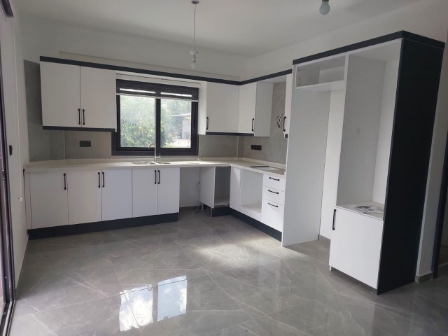 Alsancak merkez 1+1 satılık daıre - Fotoğraf 1
