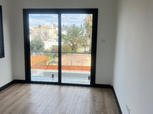 Alsancak 3+1 Satilik Villa - Fotoğraf 3