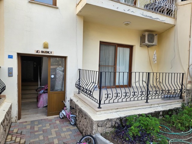 Alsancak 2+1 ortak havuzlu satılık daire - Fotoğraf 1