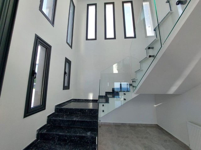 Satılık Girne Arapköy 4+1 Ultra Lux Villa (240124ak02) - Fotoğraf 1