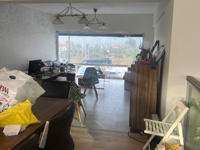 Catalkoy yol uzeri Satilik Dukkan - Fotoğraf 1