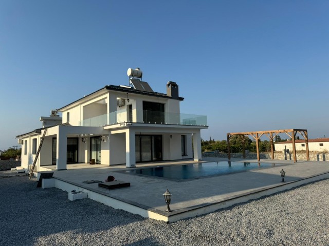 Karsıyaka 3+1 ozel havuzlu villa - Fotoğraf 2
