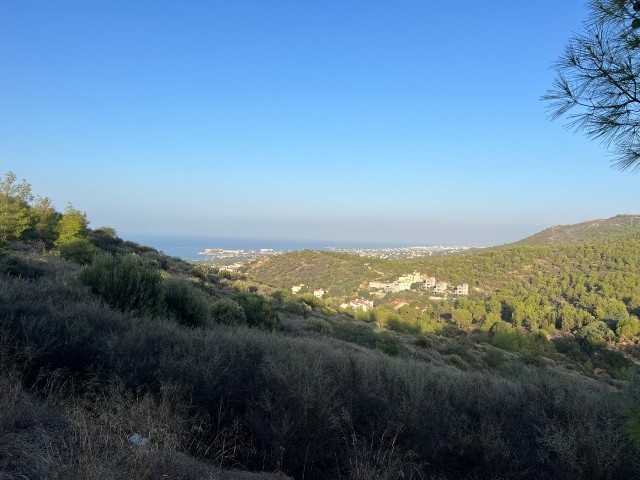 Girne Yesiltepe satilik arsa - Fotoğraf 1