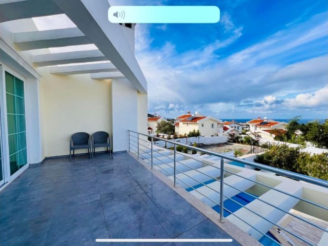Alsancak Nejat British college yakın 3+1 ozel havuzlu villa - Fotoğraf 1