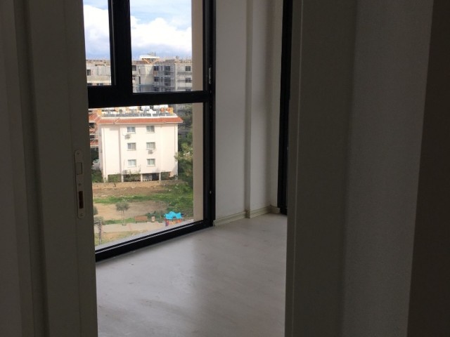Girne merkez 3+1 penthouse nusmar market yakın - Fotoğraf 3