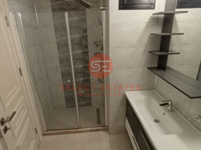 Girne Merkez`de Satılık 2+1 Lüks Daire - Fotoğraf 2