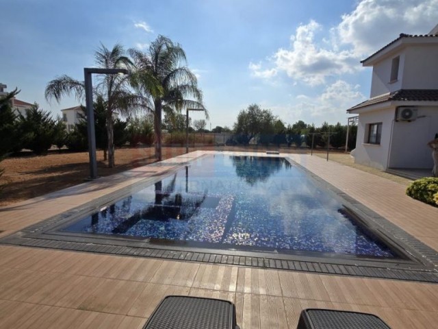 Deniz Manzaralı Villa, Mehmetçik, İskele, Kuzey Kıbrıs Satılık Emlaklar - Fotoğraf 1