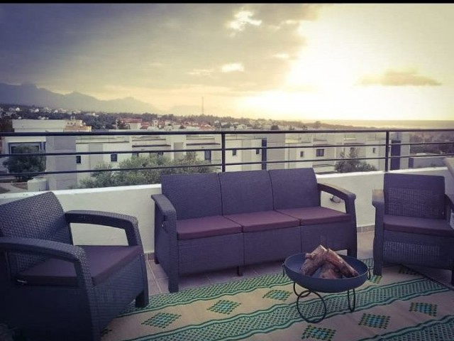 Girne, Esentepe'da Satılık Deniz Manzaralı 2+1 Daire. Vergiler Ödenmiş, Krediye Uygun - Fotoğraf 1