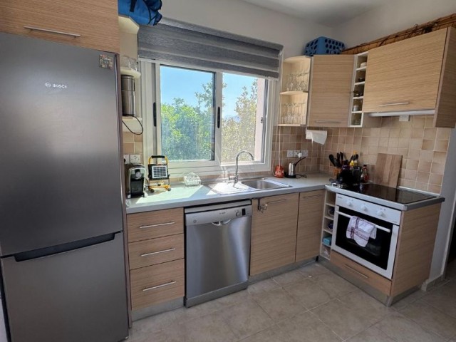 🏡 Alsancak Camelot Plajı bölgesinde satılık 1+1 daire! - Fotoğraf 1