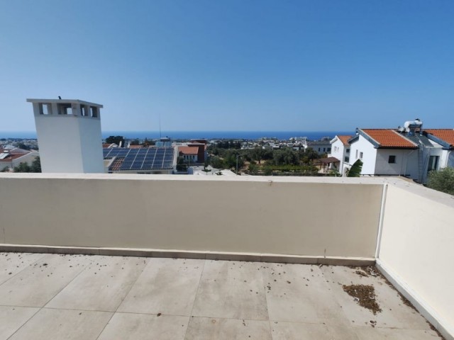 Girne Alsancak bölgesinde ikiz villa - Fotoğraf 3