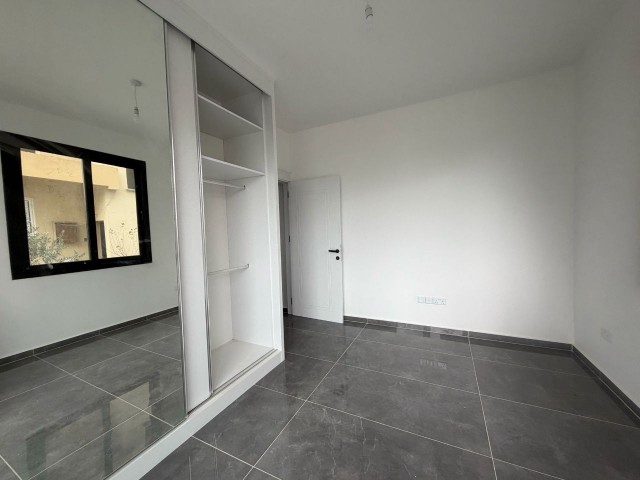 Lefkoşa Gönyeli bölgesinde yeni bitmiş apt daireleri - Fotoğraf 1