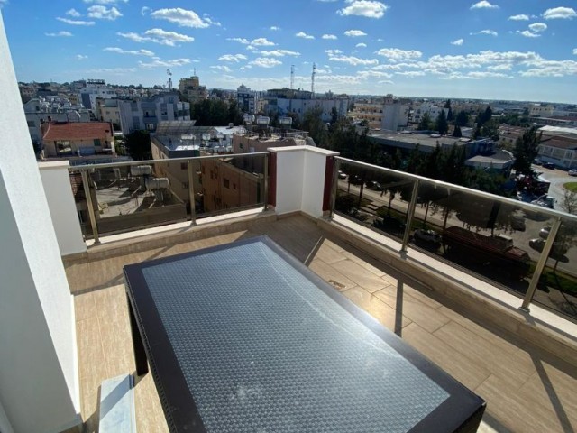 Göz Alıcı Şehir Manzaralı 2+1 Penthouse - Gazimağusa Dumlupınar'da Satılık! - Fotoğraf 1