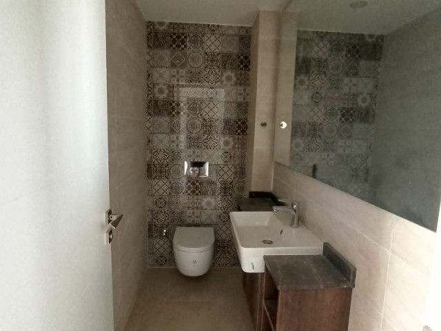 Lefkoşa Yenikent'te 3+1 Köşe Villa. - Fotoğraf 3