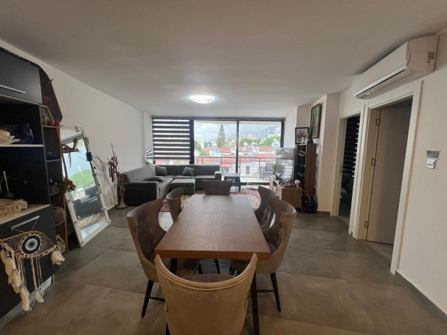 Girne merkezde güvenli rezidansta uygun fiyatlı 2+1 ful eşyalı daire. Bu fırsatı kaçırmayın! 05338403555 - Fotoğraf 1