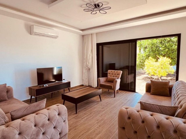 Girne, Alsancak, Malatya'da mükemmel dağ ve deniz manzarasına sahip, modern ve çok az kullanılmış 3 yatak odalı eşyalı villa. 05338403555 - Fotoğraf 2