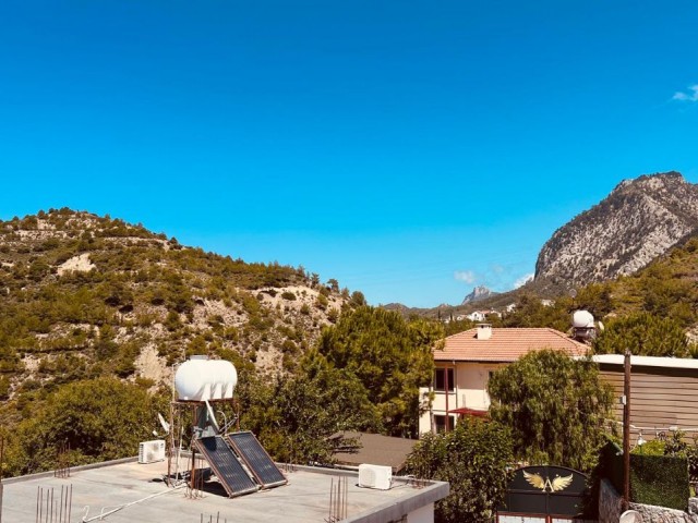 Girne, Alsancak, Malatya'da mükemmel dağ ve deniz manzarasına sahip, modern ve çok az kullanılmış 3 yatak odalı eşyalı villa. 05338403555 - Fotoğraf 4