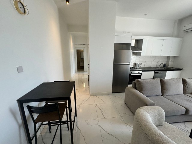 Girne Alsancak’ta satılık 2 + 1 full eşyalı daire - Fotoğraf 3