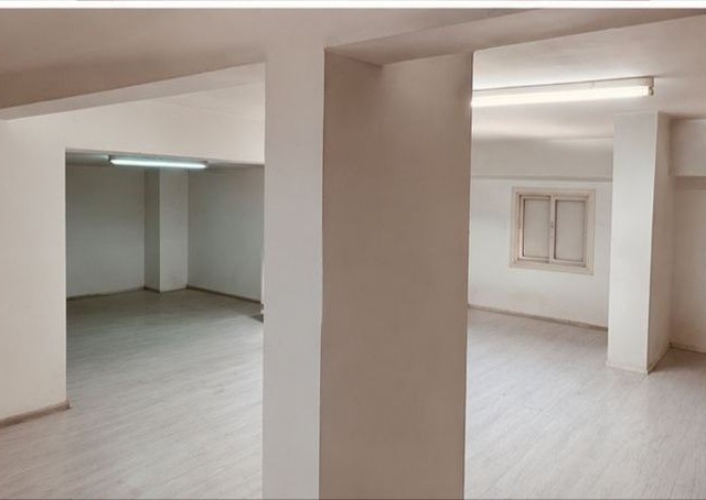*** Fiyatı Düştü**** Girne merkezde ana cadde üzerinde 125m2 sende katlı Türk koçanlı dükkan. 05338403555 - Fotoğraf 4