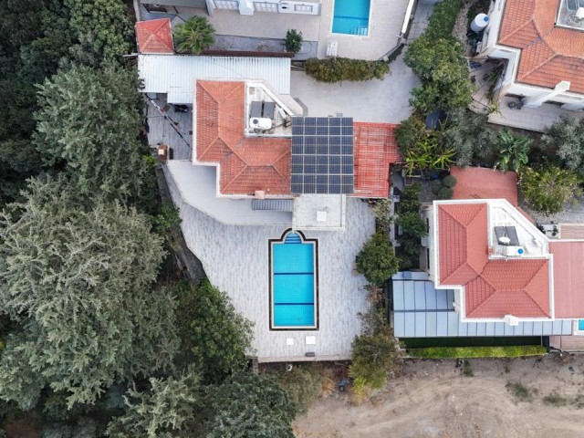 Alsancak'da 5 Odalı Özel Havuzlu Müstakil Villa - Fotoğraf 2