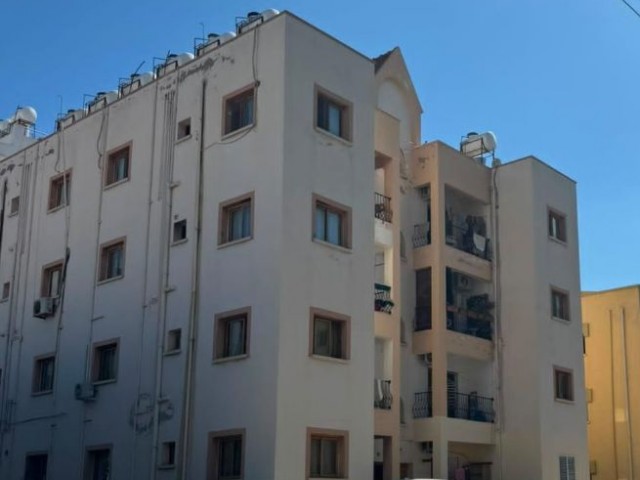 Gazimağusa Gülseren'de Ticari İzinli 2+1 Satılık Daire - Fotoğraf 3