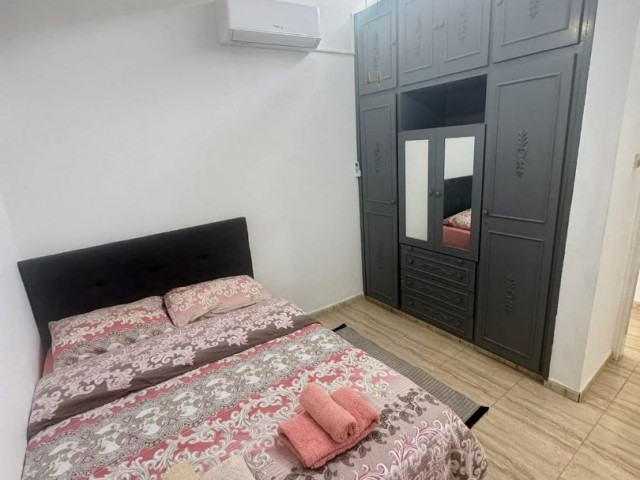 Gazimağusa Kaleiçi Yatırım Fırsatı: 6 Yatak Odalı Eşyalı Komple Bina - Fotoğraf 3