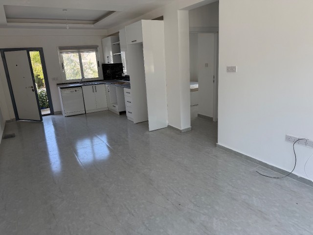 SATILIK ZEMIN KAT 2+1/ LAPTA/ GIRNE