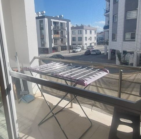Lefkoşa Hamitköy'de Full Eşyalı Satılık 2+1 Daire. - Fotoğraf 2