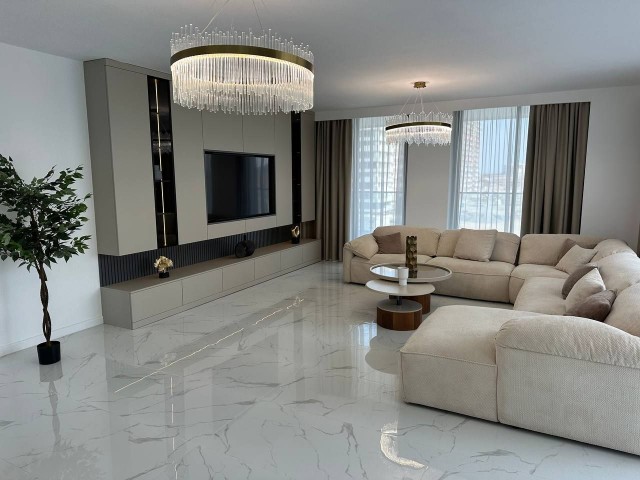 Grand Sapphire! 240 m2 + 60 m2 balkon. En geniş Full Eşyalı 2+1 Daire. Deniz ve havuz manzaralı. Maşrafsız! - Fotoğraf 2