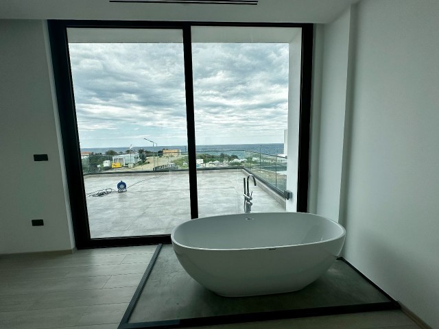 Yeni Concorde Otel yanında, denize 50 metre sitede satılık 4+1 havuzlu özel villa! Fiyata KDV, Trafo dahildir! - Fotoğraf 3