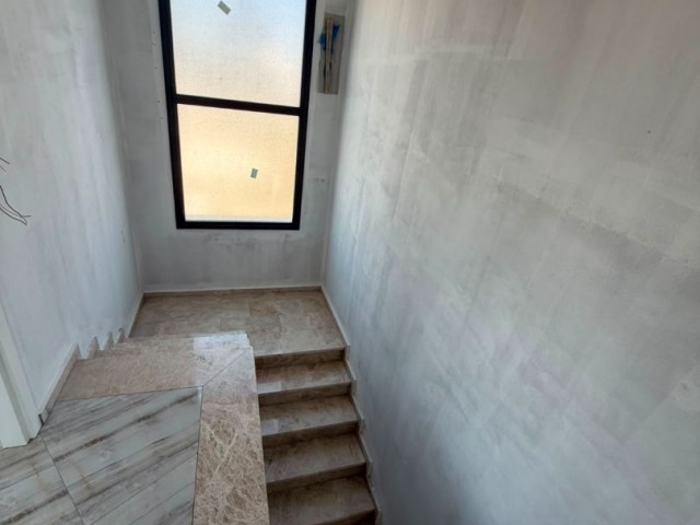 Gazimağusa/Yeniboğaziçi Bölgesinde 3 Yatak Odalı Aralık 2026 Teslim Bahçeli Müstakil Villa - Fotoğraf 1