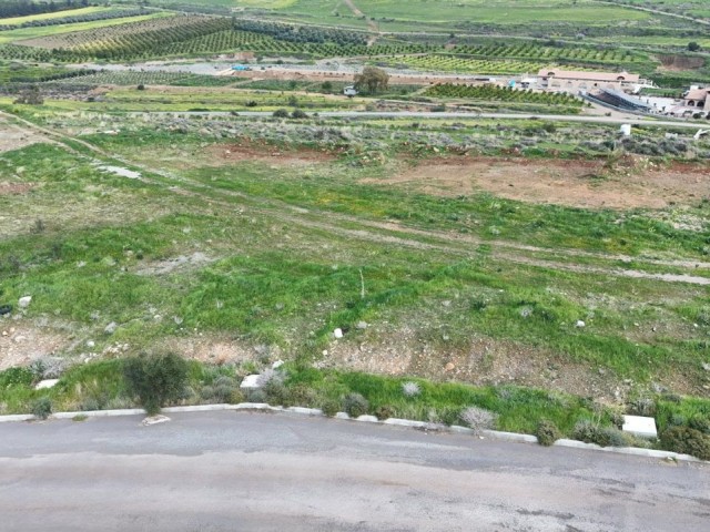 Lefke/Gemikonağı Bölgesinde Satılık 85.000 STG 'ye Arsalar.. Manzaramız Konumumuzun Hediyesidir!!