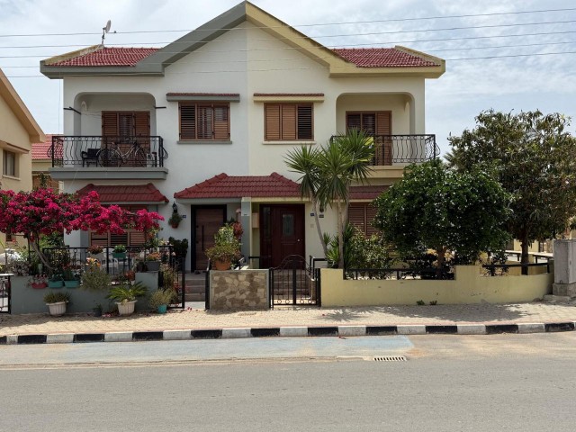 İskelede 3+1 İkiz Villa - Krediye Uygun – İçi Yenilenmiş – Full Eşyalı – Hemen Taşınmaya Hazır - Fotoğraf 1
