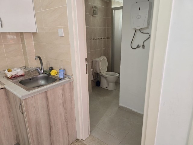 KUZEY KIBRIS: MAĞUSA TIP MERKEZİ YANINDA 1+1  ZEMN KAT SATILIK DAİRE