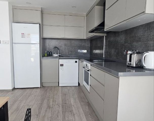 Girne Merkez'de Lüks Ful Eşyalı 2+1 Daire Fırsatı! - Fotoğraf 1