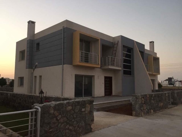 Gazimağusa Tuzla Satılık İkiz 4+1 Villa - Fotoğraf 4