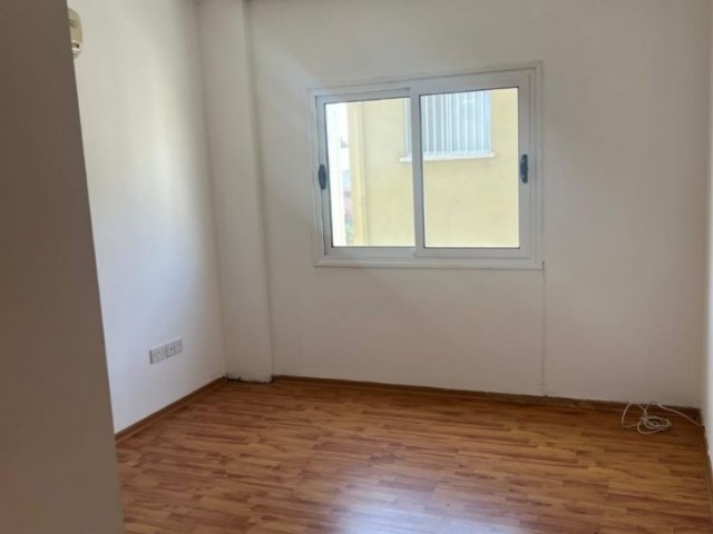 Gazimağusa Merkez Satılık 3+1 Daire - Fotoğraf 3