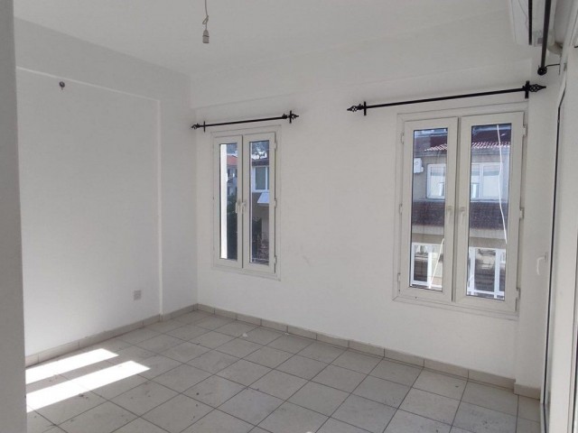 3 Bedroom loft Penthouse For Sale Location Opposite Old Nusmar Market Girne - Fotoğraf 3