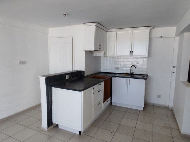3 Bedroom loft Penthouse For Sale Location Opposite Old Nusmar Market Girne - Fotoğraf 4