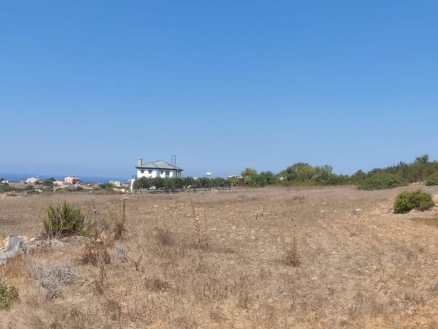 8803m2 Land For Sale Location Akdeniz Girne (Turkish Title Deeds) - Fotoğraf 2