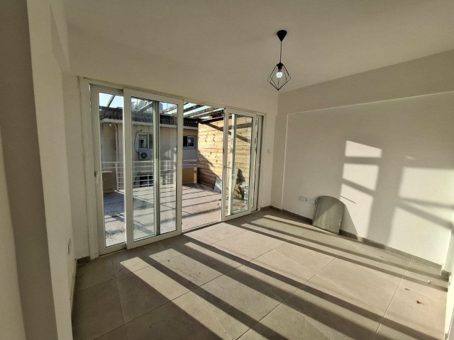 Reinvented 2 Bedroom Penthouse For Sale Location Near Nusmar Market Girne - Fotoğraf 2